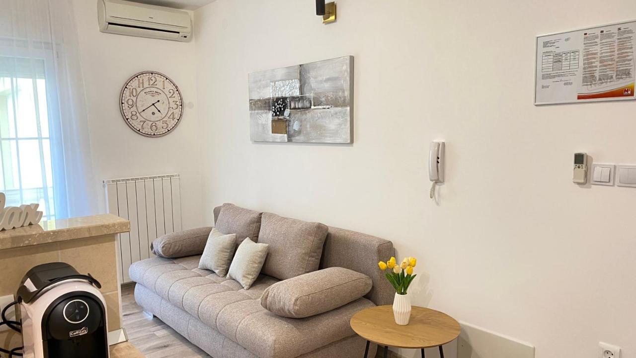 Apartment Komljenovic Pula Exterior foto