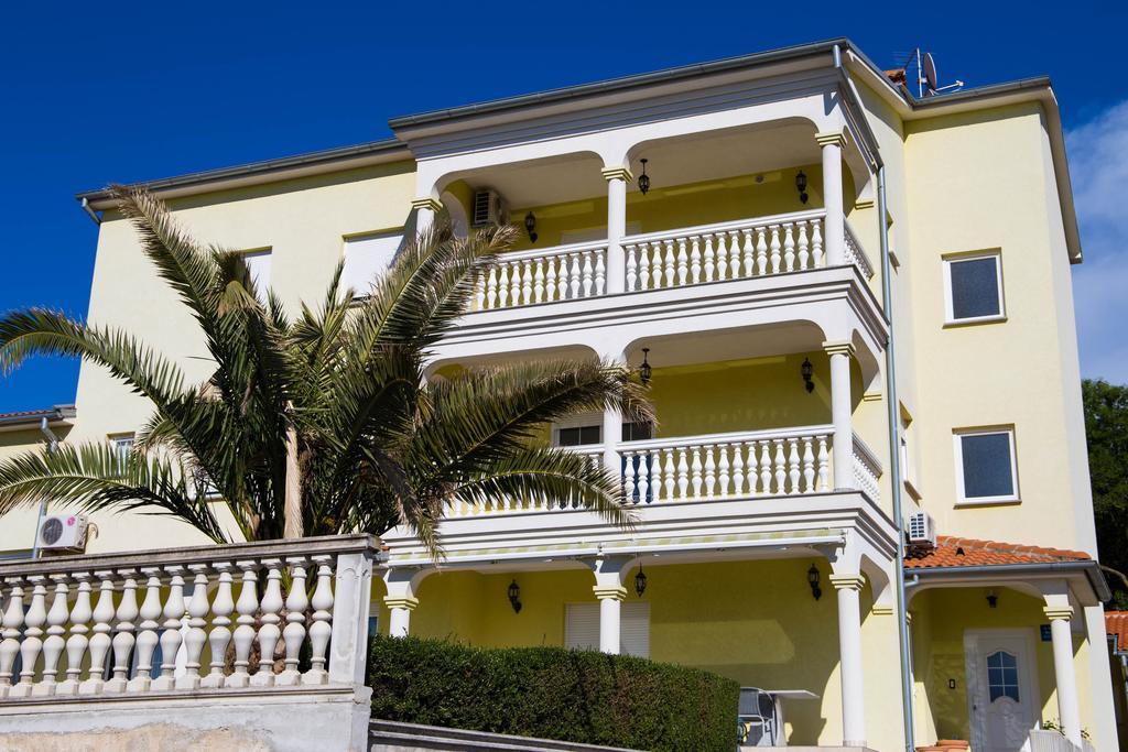 Apartment Komljenovic Pula Exterior foto